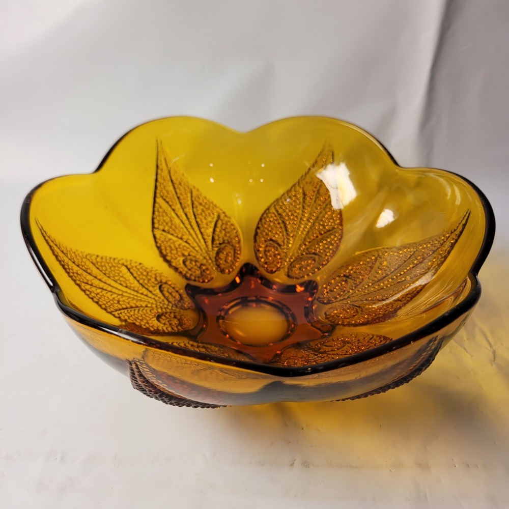 Indiana Glass Tiara Sandwich Leaf Bowl Amber Mid-Century Modern Scalloped 7 inch